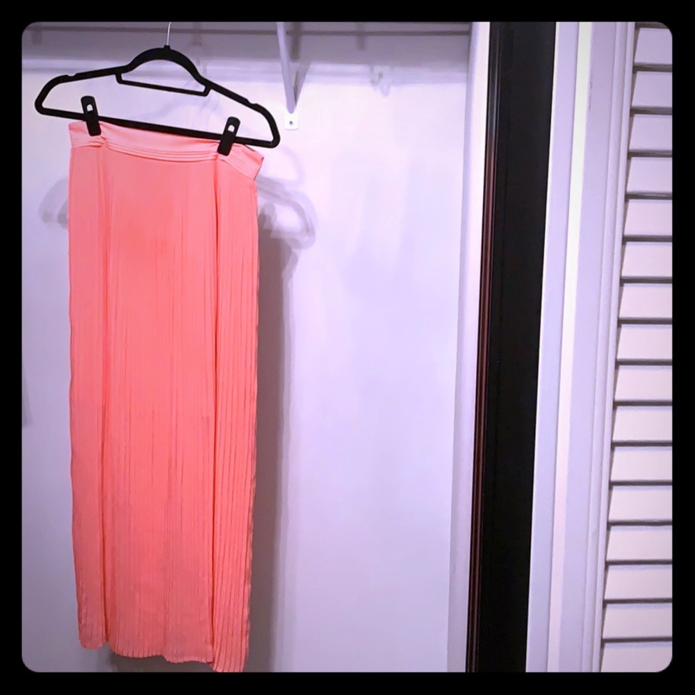 WHBM Floor length pleated coral skirt